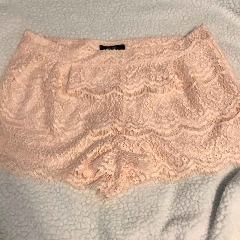 NWOT Forever 21 Pink Lace Shorts